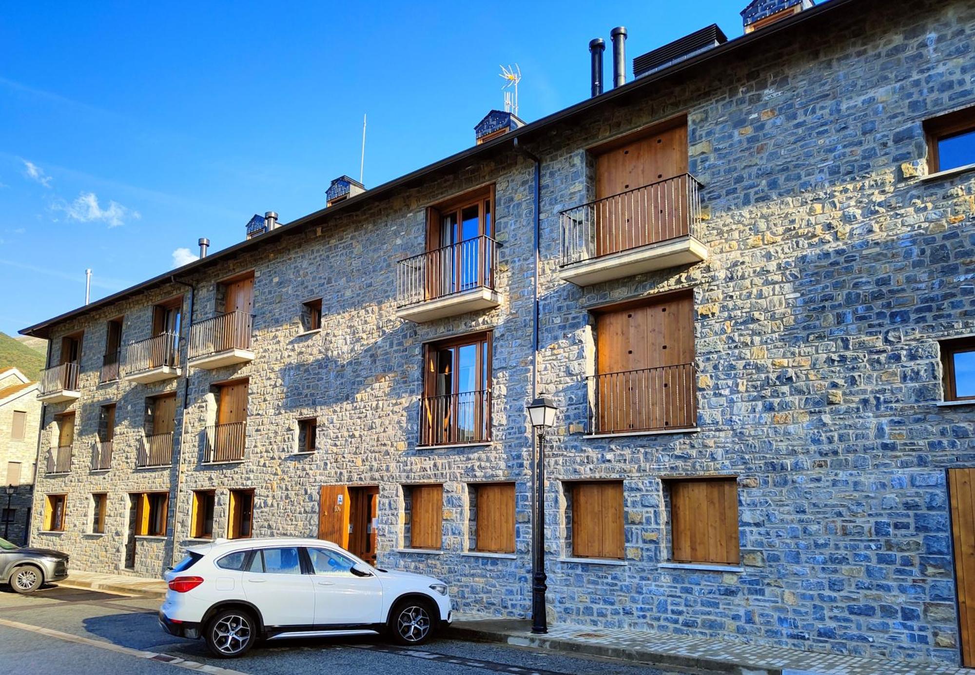 Jardin Araguas Apartment Villanua Ngoại thất bức ảnh